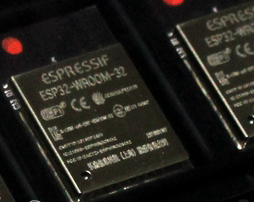 ESP32-WROOM-32